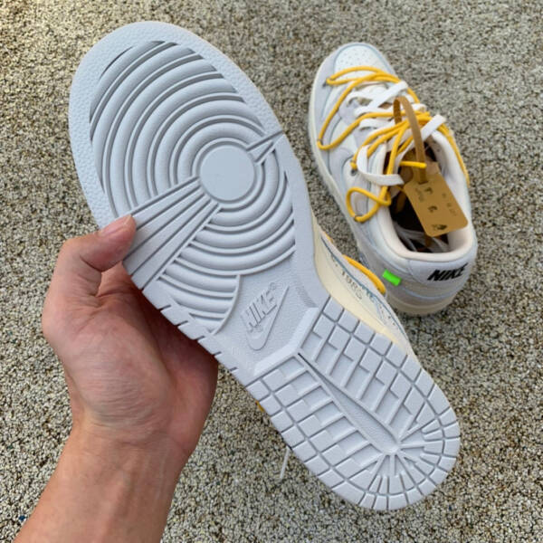 Off-White x Dunk Low light gray